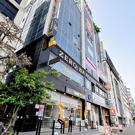 Gimhae Business Hotel K Bagian luar foto